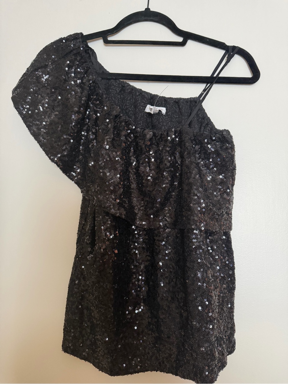 BB Dakota Black One-Shoulder Sequin Party Top